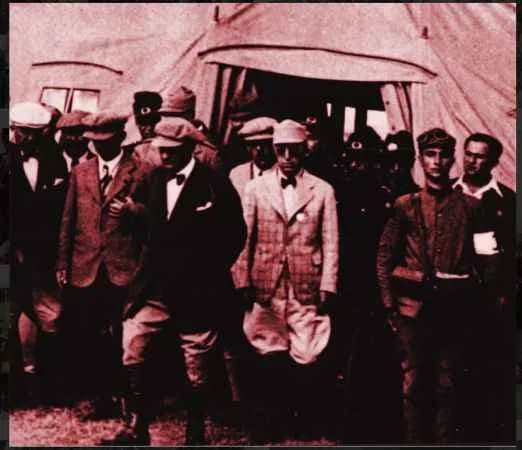 Kızılay ve Atatürk