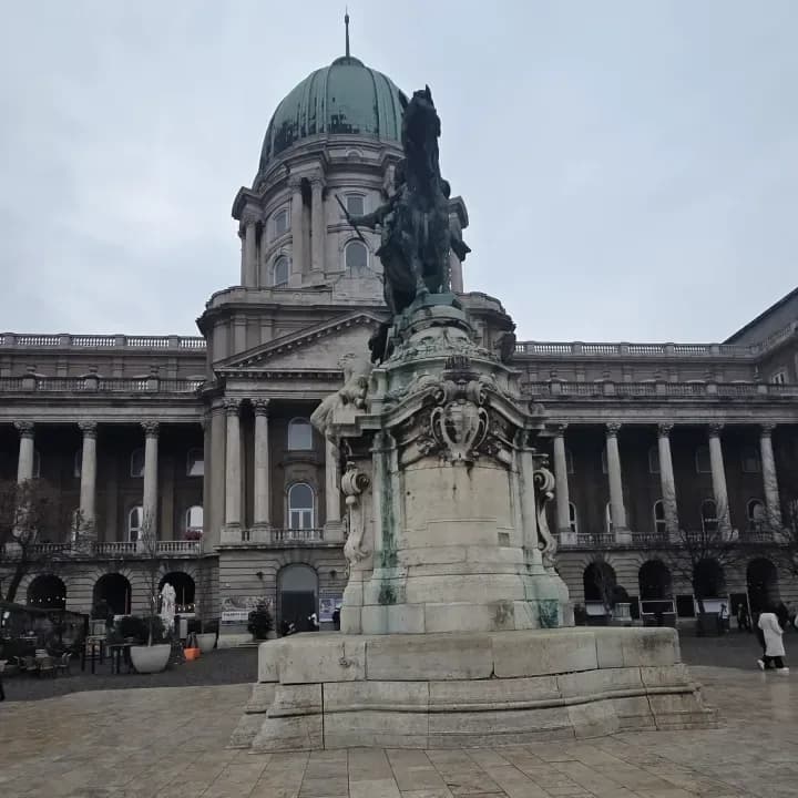 Budapeşte’de Bir Gün: Kaybolarak Şehri Keşfetmek