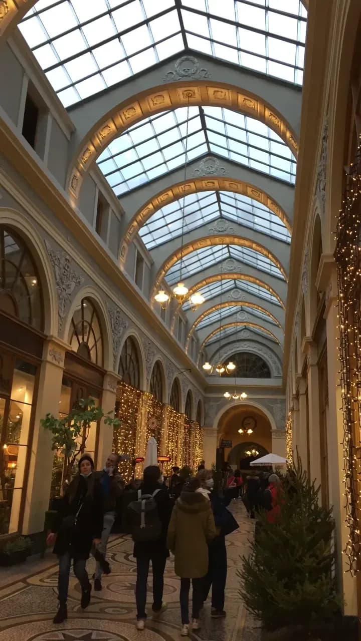 Paris’in Pasajları: Cam Tavanların Altında Başka Bir Paris